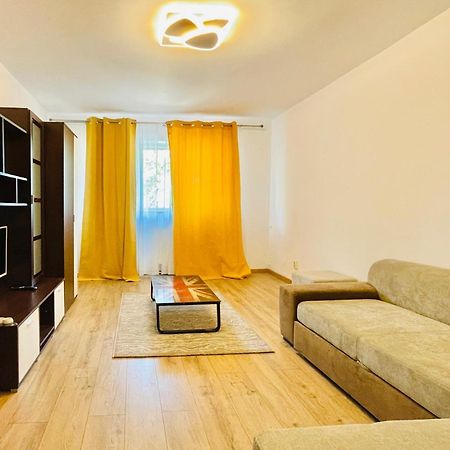 Apartament Central Apartman Jászvásár Kültér fotó